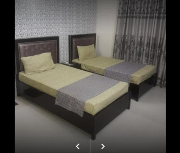 E-Town Rooms Guest House image 9